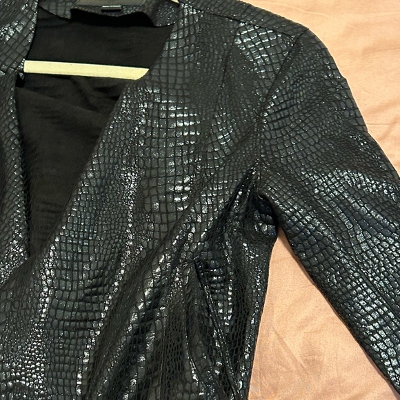 BlankNYC Black Reptile Embossed Drape Jacket; size XS - Picture 7 of 9